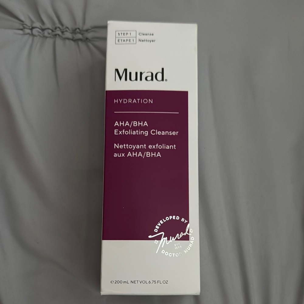 Murad White and Purple Cleanser Exfoliant